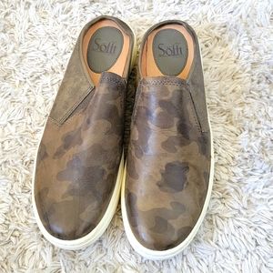 SÖFFT Olive/Army Green Leather Camo Slip-on Mule 8.5 Like NEW